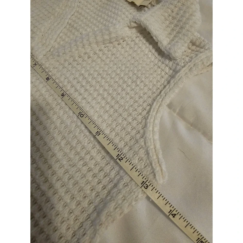 Olympia Clothing Womens Small Cream Knit Sweater Vest Sleeveless Collared‎